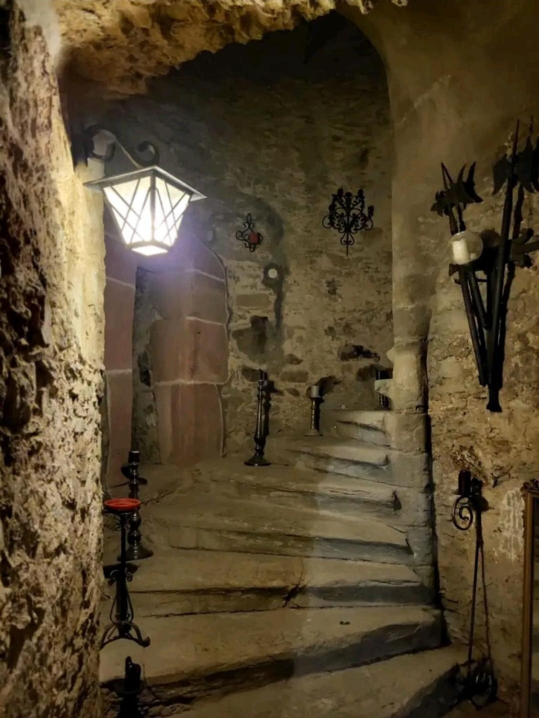 Burg Hermannstein - Kings Room Вецлар Екстериор снимка